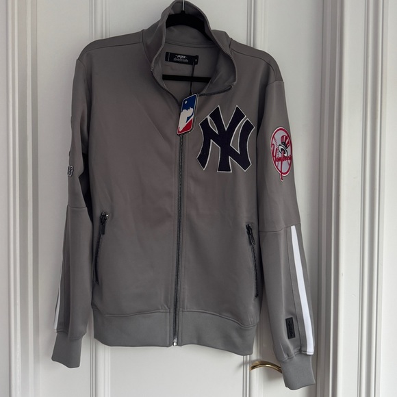 New York Yankees Classic Double Knit Full-Zip Track Jacket by Pro Standard®NWT - Picture 2 of 8